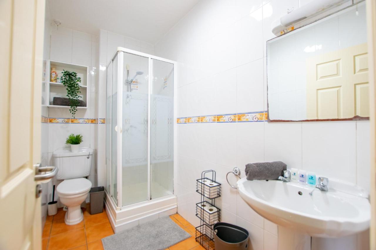 126 - Gort Na Coiribe 4 Bedroom Duplex, By Shortstays Galway Exterior photo