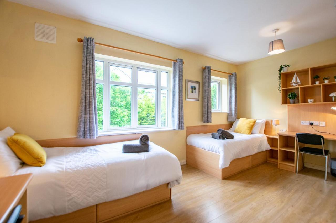 126 - Gort Na Coiribe 4 Bedroom Duplex, By Shortstays Galway Exterior photo